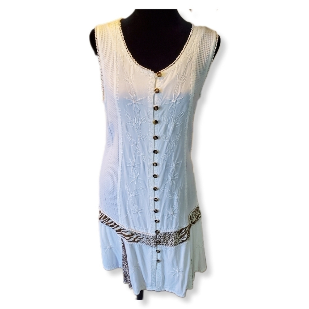 Yak & Yeti White Embroidered Front Button Up Dress with Animal Print Accent Sz L